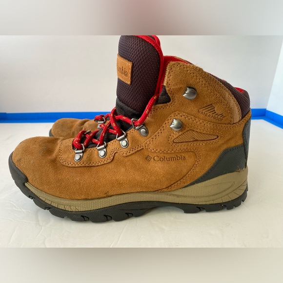 Women’s Newton Ridge™ Plus Waterproof Amped Hiking Boot - Womens - US9 - Picture 3 of 8